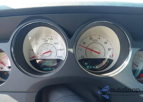 2014 Dodge Challenger Sxt z USA, uszkodzony, nr VIN 2C3CDYAG8EH180010